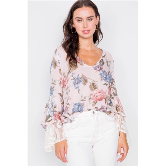 BLUSH & FLORAL SHEER LAYERED TRUMPET SLEEVE BLOUSE - Picture 5 of 6